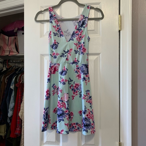 Floral Dress - Picture 2 of 4